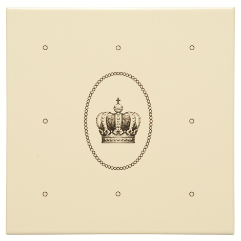 Fabergé Dot Cartouche With Sovereign Crown 152 x 152