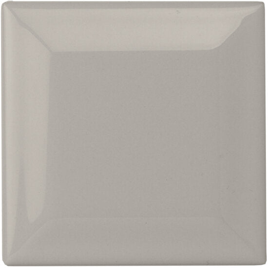Metro Corner 75 x 75 x 7