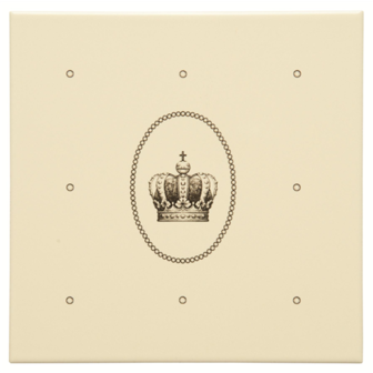 Faberg&eacute; Dot Cartouche With Sovereign Crown, 152 x 152 x 7