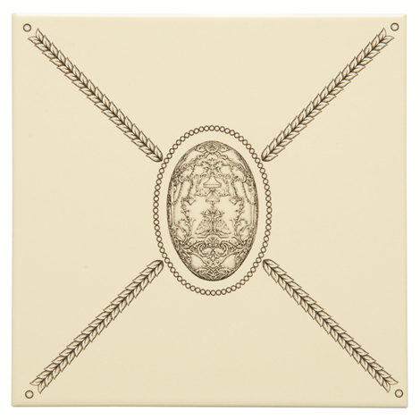 Fabergé Cartouche With Egg 152 x 152