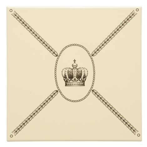 Fabergé Cartouche With Sovereign Crown 152 x 152