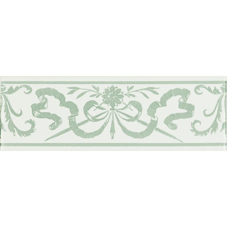 Jade Breeze Love Knot, 152 x 50 x 7