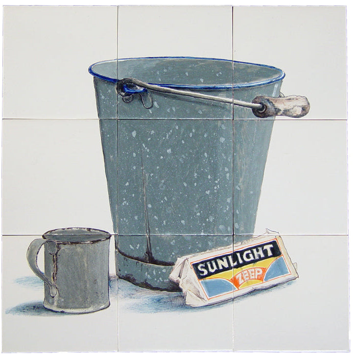 Stilleven met email emmer en zeep 390 x 390 x 8